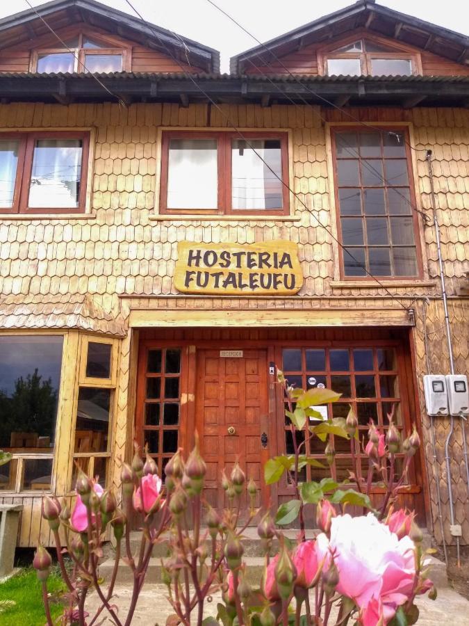 Hosteria Futaleufu Villa Exteriör bild